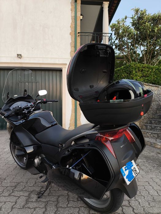 Honda Deauville NT700