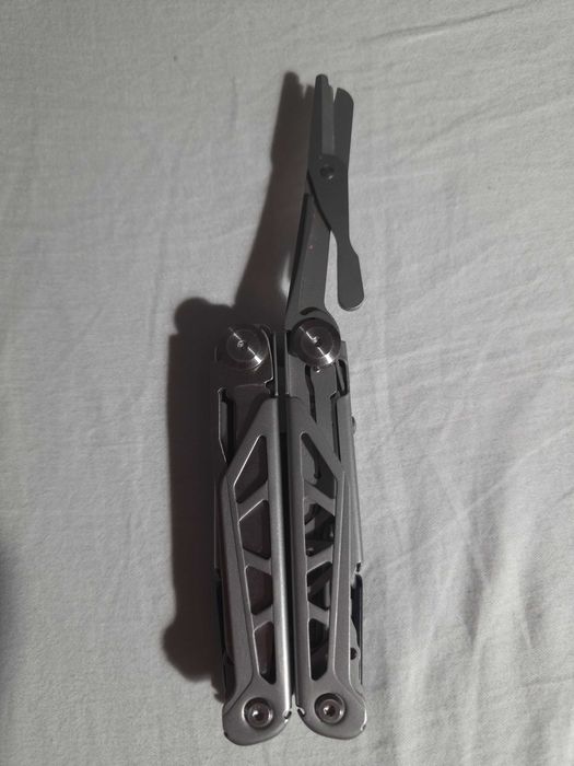Narzędzie Multitool M-TAC