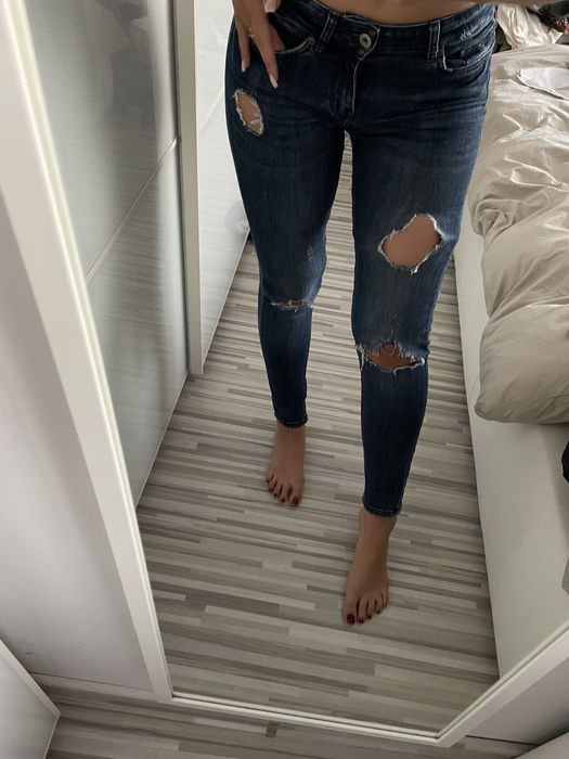 Jeansy ciemne rurki H&M divided dziury przetarcia S/36