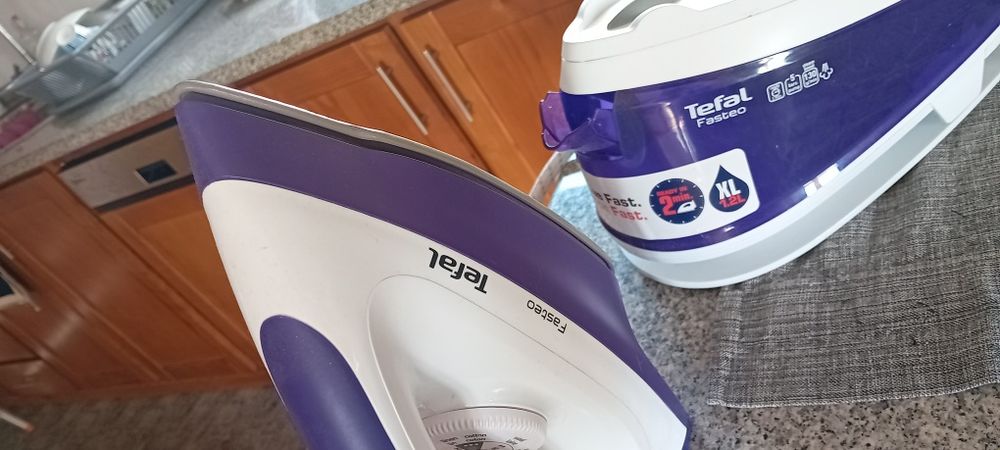 Ferro engomar com caldeira Tefal