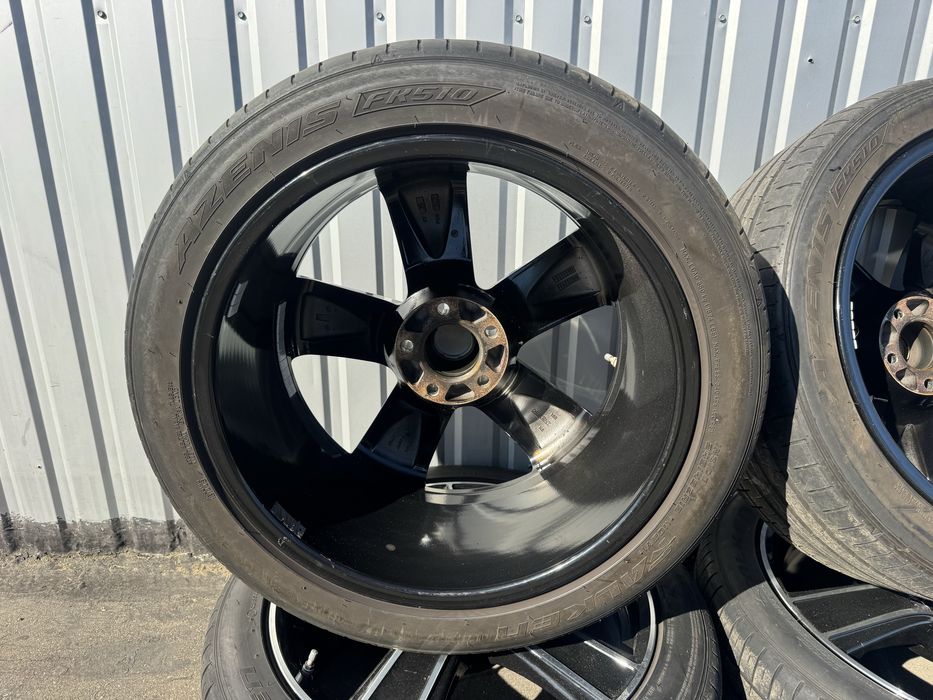 Комплект дисків з літньою резиною 245/45R19