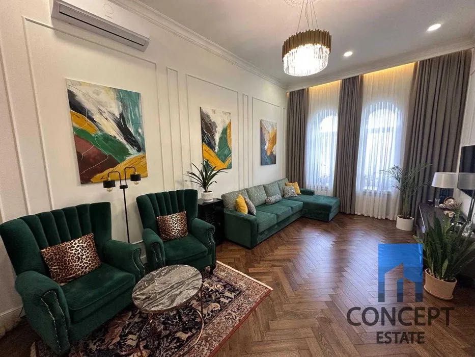 Продам дизайнерскую 2к в классическом стиле! - View 2