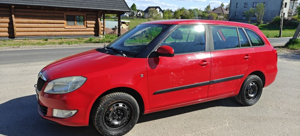 Skoda Fabia 1.6.  5 lat właściciel