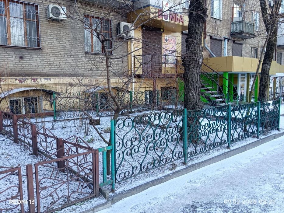 Комерційне приміщення на фасаді вул. Сталеварів, навпроти Критого ринк