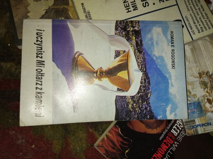 i uczynisz Mi ołtarz z kamieni, eucharystia i góry Roman E. Rogowski,