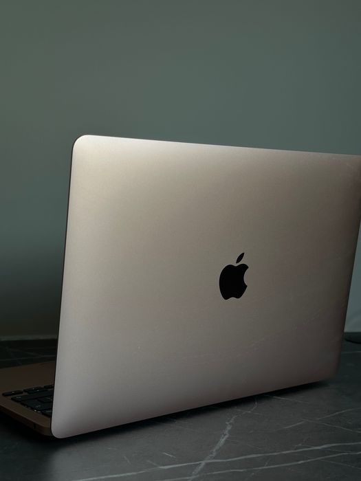 Macbook Air Złoty