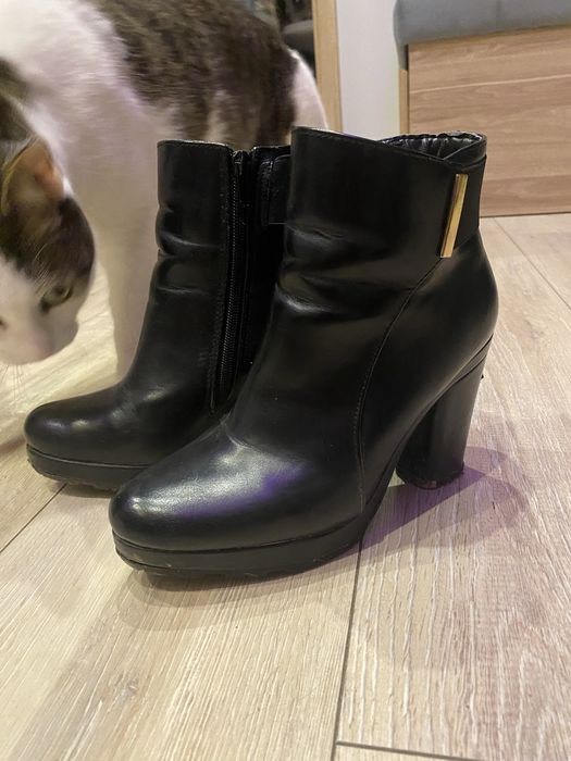 Botki czarne 36