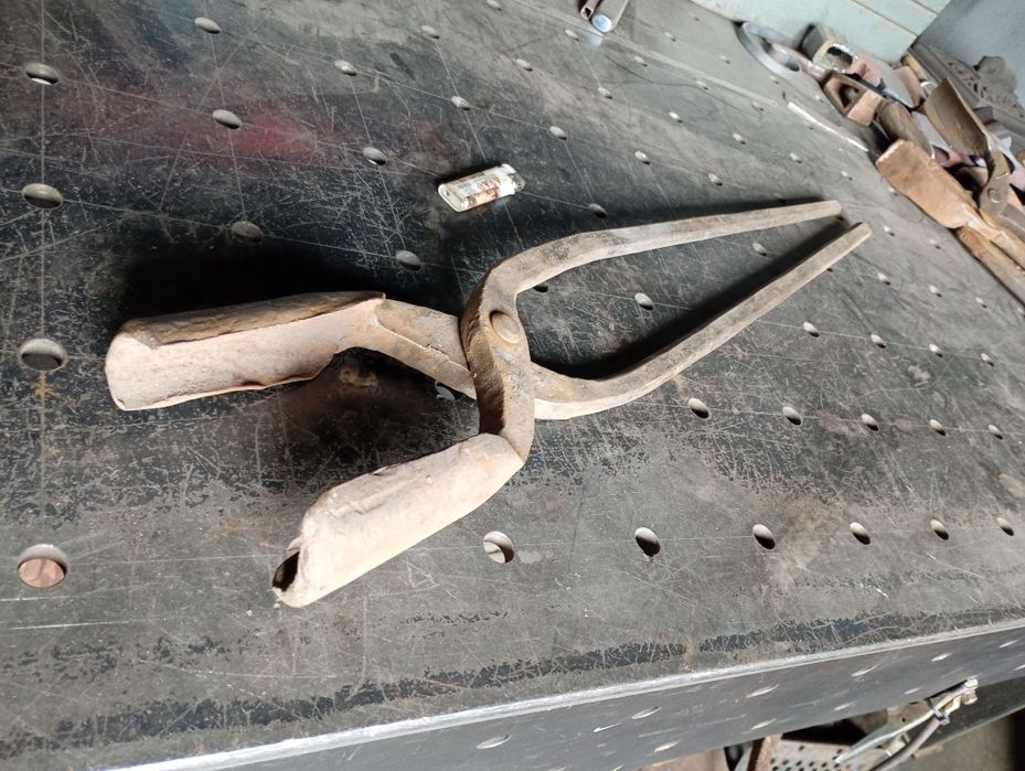Potężne kleszcze kowalskie hutnicze - okrągłe 84cm