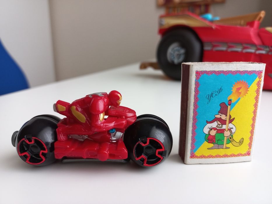 Пускатель для мотоцикла Hot Wheels серии Marvel