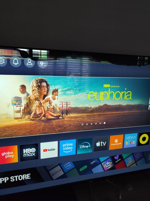 Vendo TV de 65 polegadas Qilive