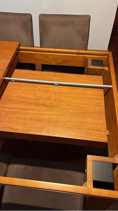 Mesa com 6 Cadeiras Cerejeira Nova