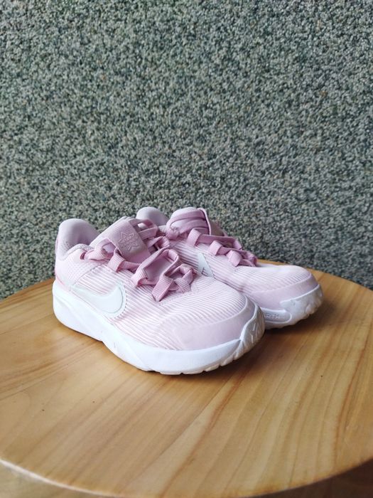 Кросівки для дівчинки  Nike