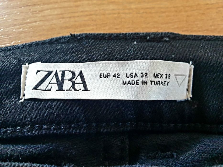 Jeansy czarne zara
