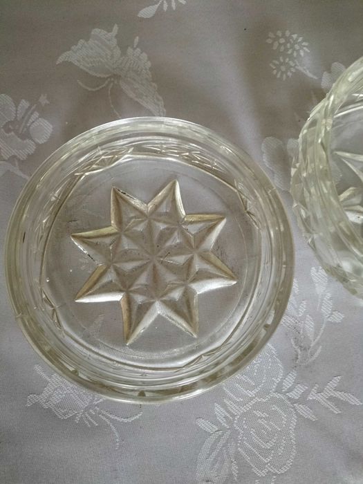 Szkło ozdobne PRL bombonierka cukiernica pudełko ozdobne z pokrywką