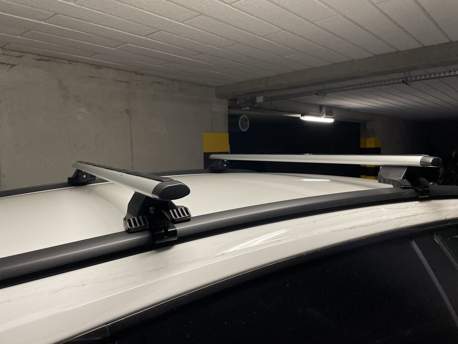 Bagażnik dachowy uniwersalny - na relingi zintegrowane