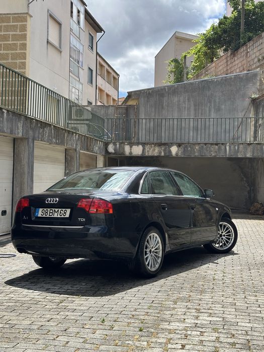 Audi A4 impecável