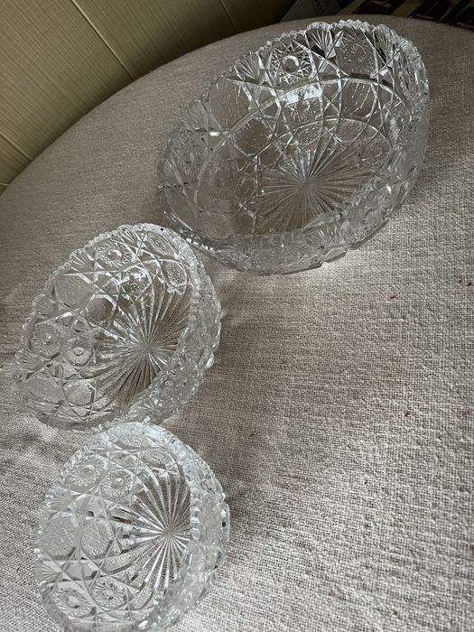 Хрусталь в идеальном состоянии вазы с крышкой рюмки 150 грн стаканы200