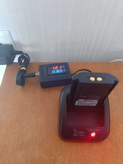 Зарядное устройство для рации Icom BC-160. Для аккумов BP-232N.