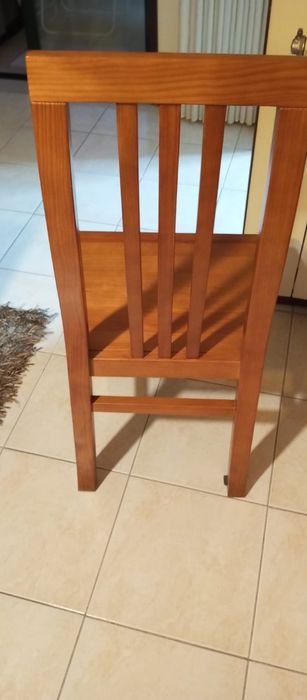 Cadeiras para mesa em excelente estado