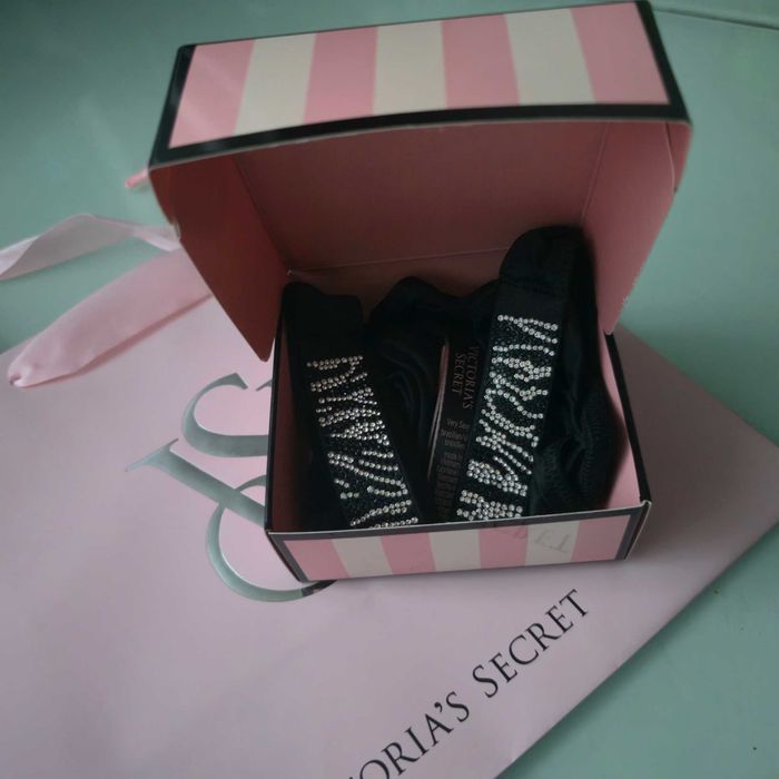 Majtki Victoria’s Secret rozmiar M i pudełko