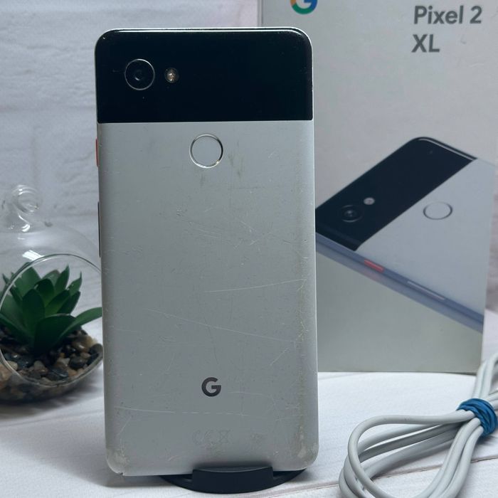 Продам телефон  Google  Pixel 2xl  4/64Gb NFC в робочому стані