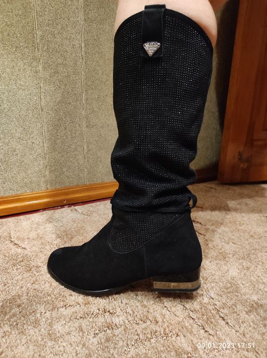 Жіночі зимові сапоги