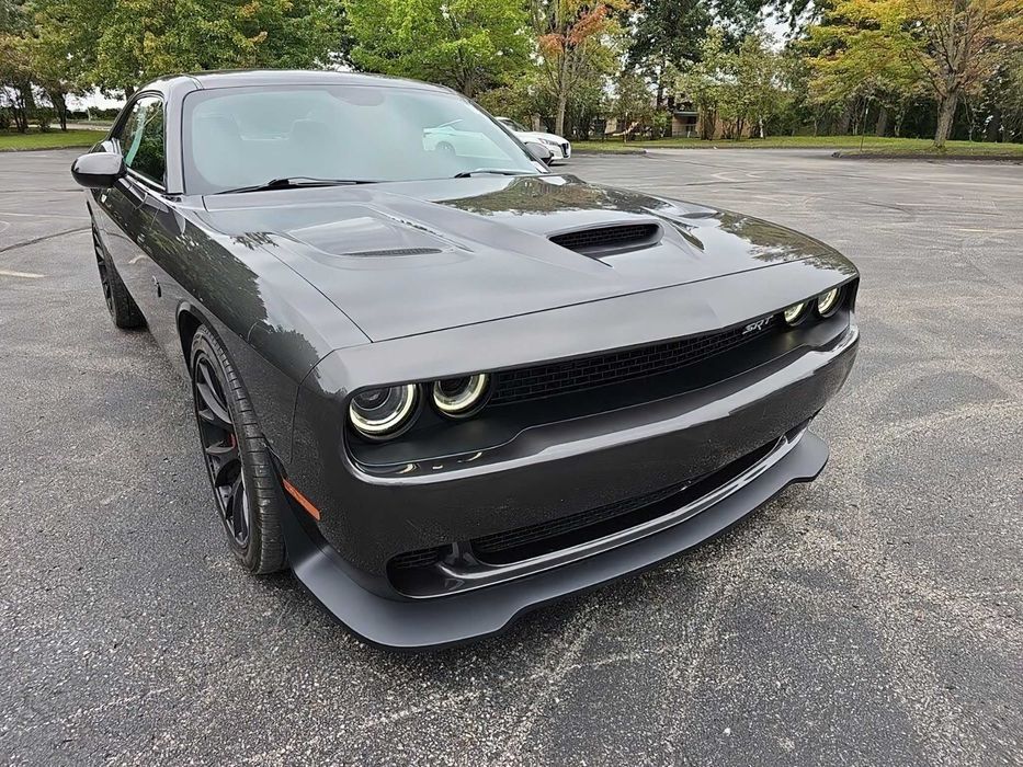 Dodge Challenger SRT Hellcat      2017