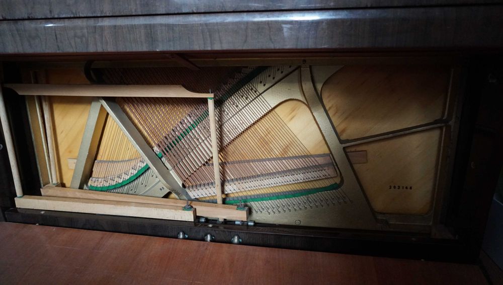 Pianino marki WEINBACH