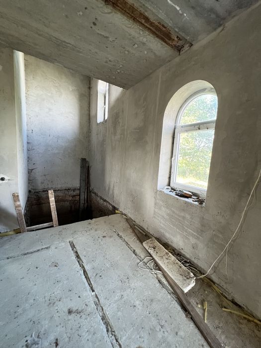 Без комісії! Продаж просторого будинку 205.8 м2 з великою територією біля Пустомит