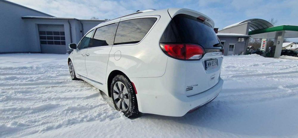 Chrysler pacifica 2018r. hybryda plug-in wersja limited