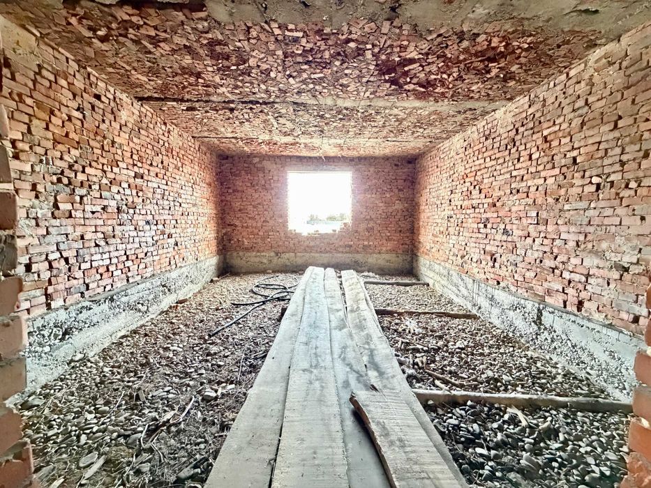 Продаж будинку з земельною ділянкою – с. Дашава (неподалік м. Стрия)