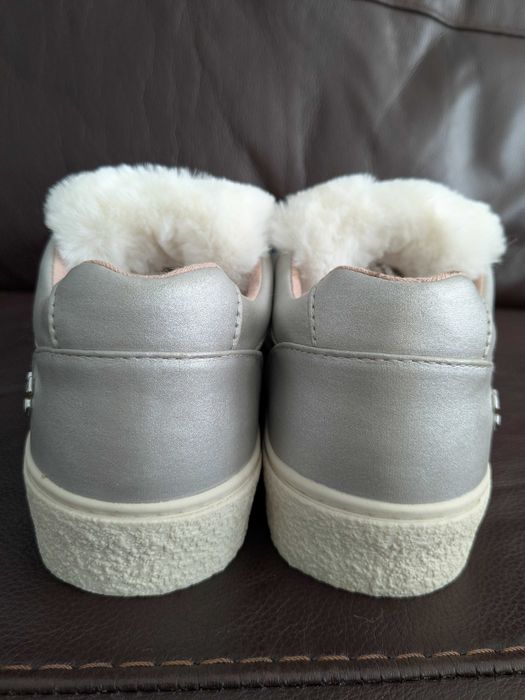 Стильні та оригінальні. Нові кросівки Mayoral для дівчинки, 34 розмір