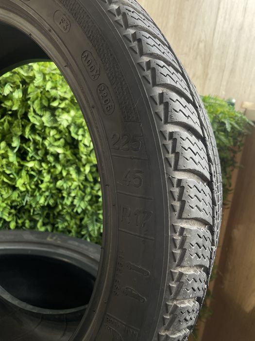 Продам Зимові шини 225/45 R17  Kleber Krisalp
