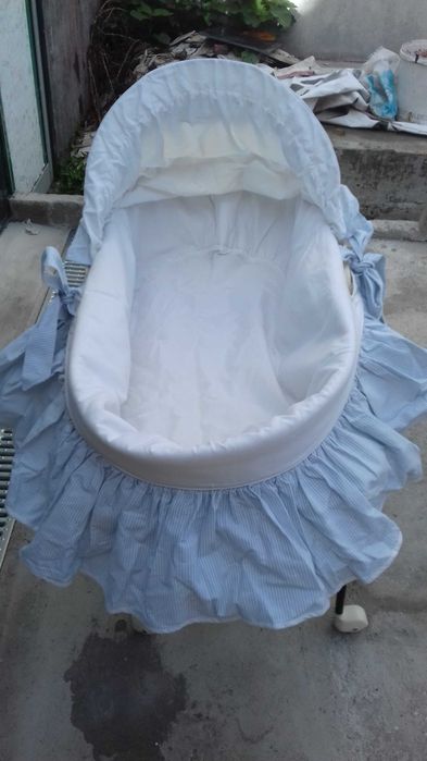Berços para bebés menina e menino