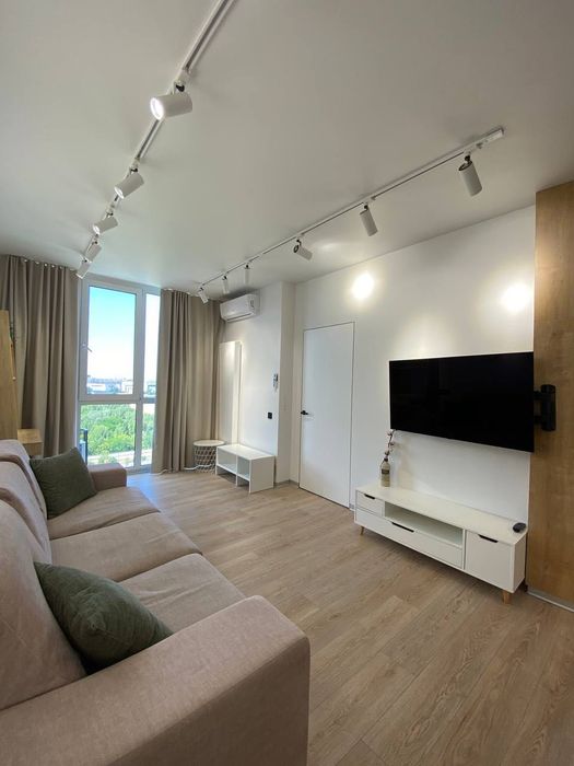 Продаж 1к квартири 45 кв.м ЖК Файна Таун, вул. Салютна 2