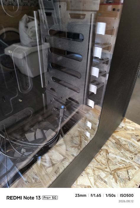 Caixa PC Fractal Design R4 window