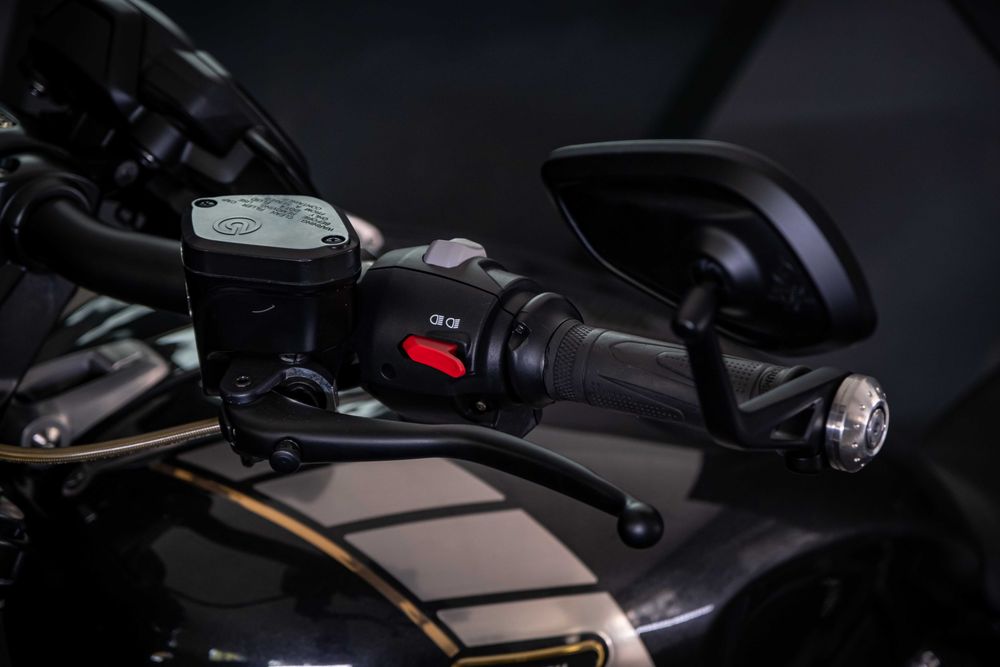 Triumph Rocket 3 TFC