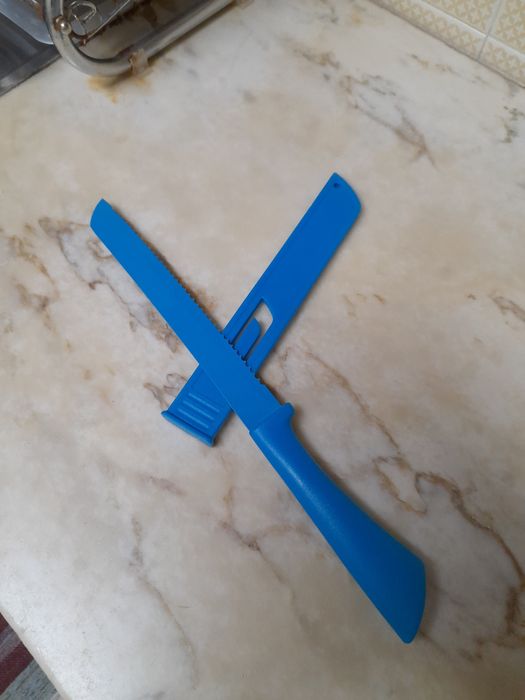 Faca de serrilha para pão