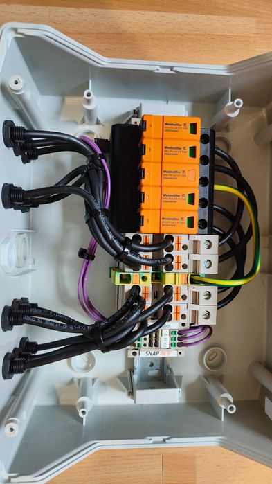 Rozdzielnica do PV DC 4 stringi 2 MPPT