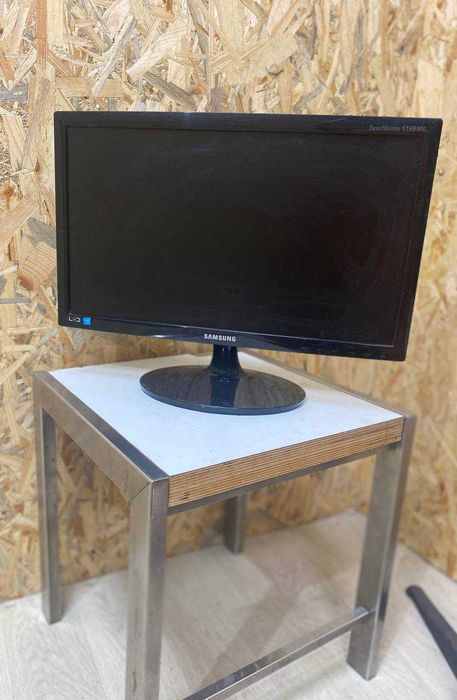Монітор Samsung SyncMaster S19B300 б\у