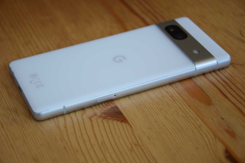 Smartfon Google Pixel 7a 8GB / 128 GB 5G biały
