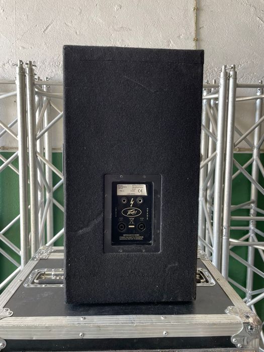 Coluna de som PEAVEY