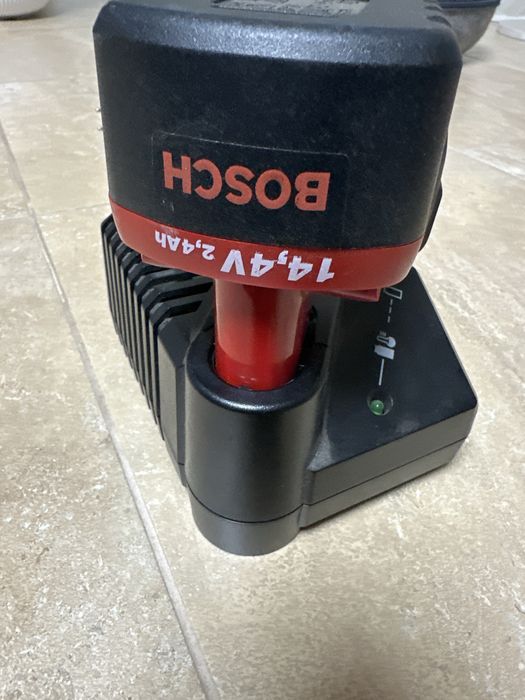 Ladowarka bateria bosh AL 2425DV