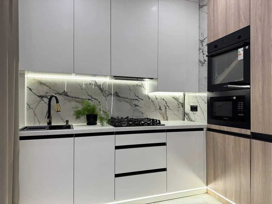 Унікальна 2-кімнатна квартира у ЖК Долішній з патіо!