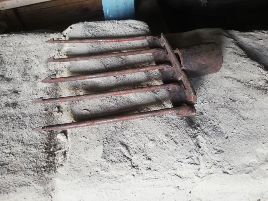 Приспособление вила для огорода