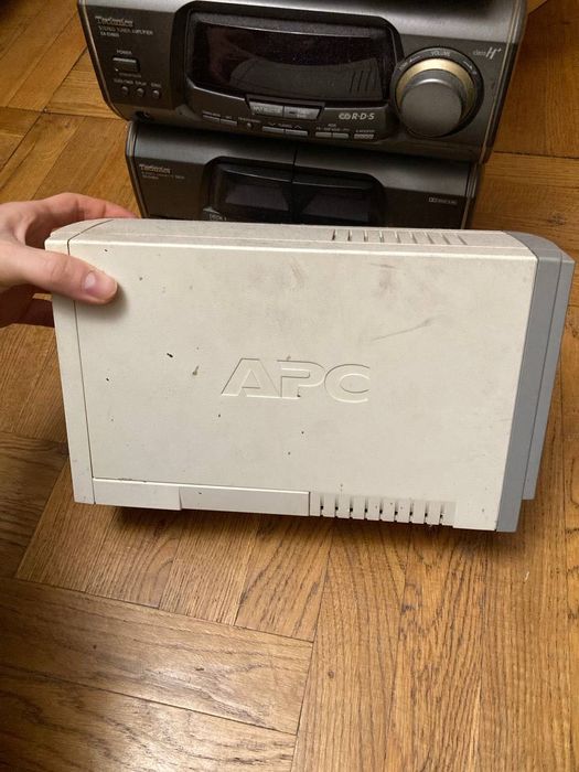 старий back - UPS CS 650