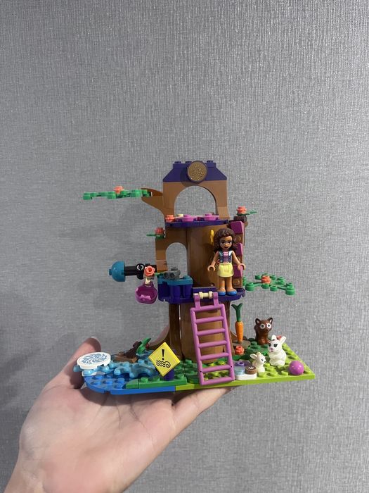 Нбір лего дім на дереві