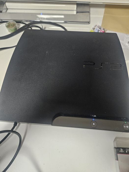 Konsola ps3 plus pad