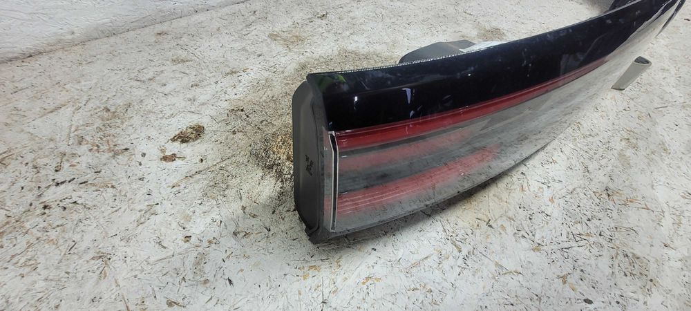 Lampa VW Taigo blenda tylna środkowa