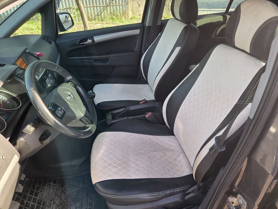Опель ZAFIRA 2011r